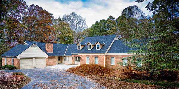 Roofing Repair & Installation in Roanoke, VA| Commonwealth Roofing Specialist, LLC in Roanoke VA Roofing Repair & Installation in Roanoke, VA| Commonwealth Roofing Specialist, LLC in Roanoke VA
